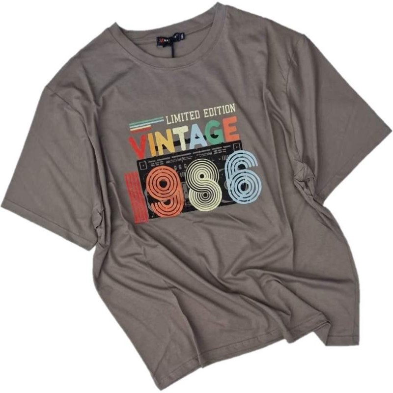 T-shirt Taglie Forti maxfort in cotone girocollo manica corta con stampa in colore grigio medio T-shirt Taglie Forti maxfort in cotone girocollo manica corta con stampa in colore grigio medio